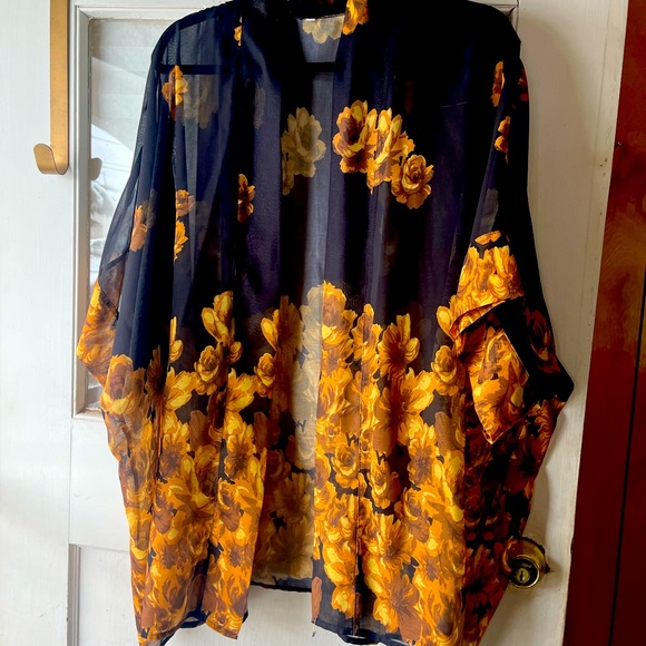 Yellow Rose Kimono - Picture 1 of 5